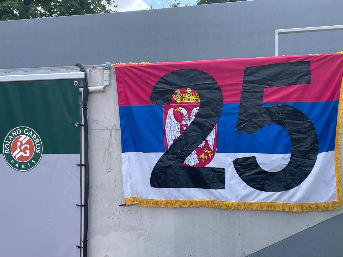 Novak Ðoković trening pred meč sa Norijem 2.jpg