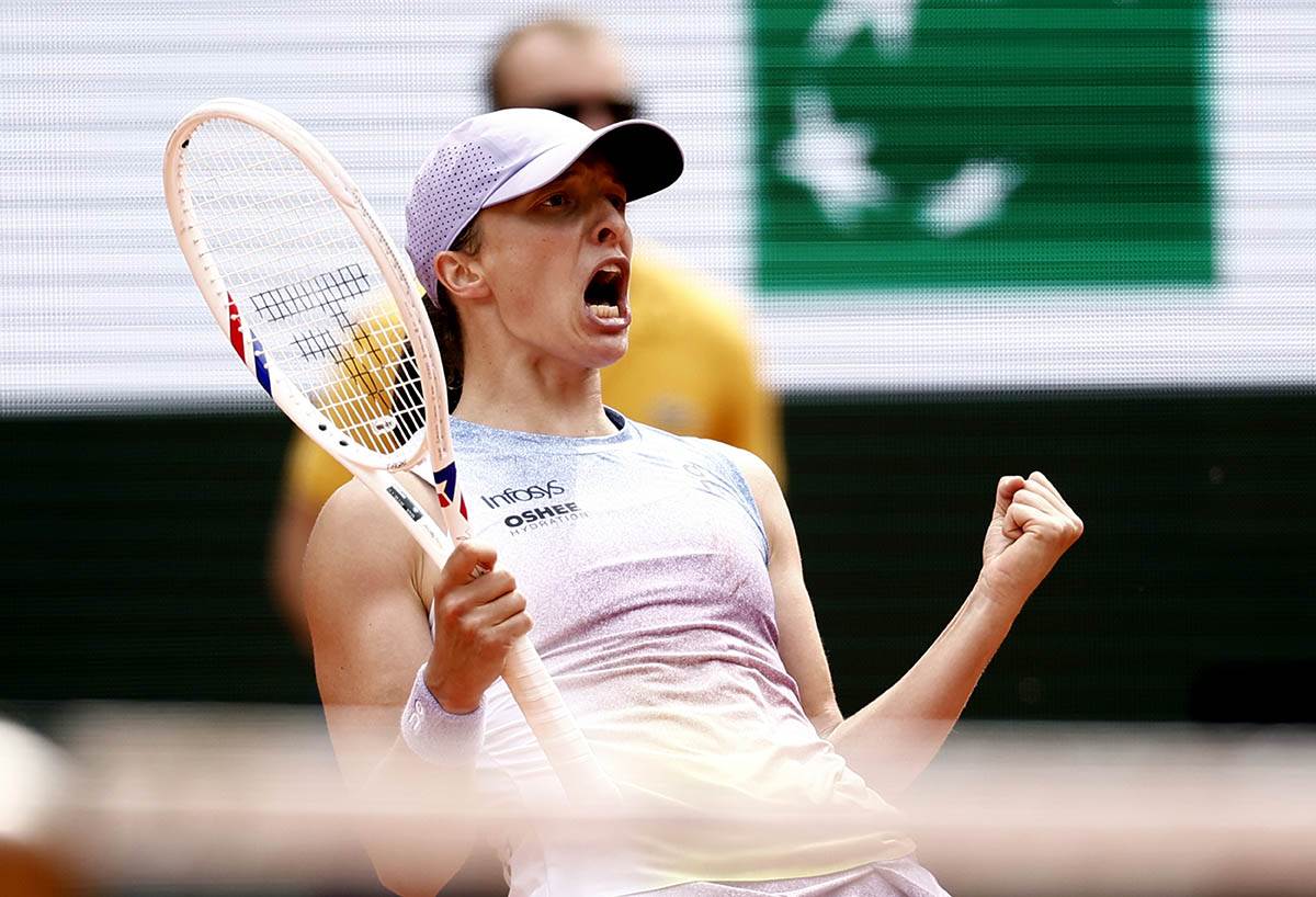 Iga Švjontek i Elena Svitolina (7).jpg