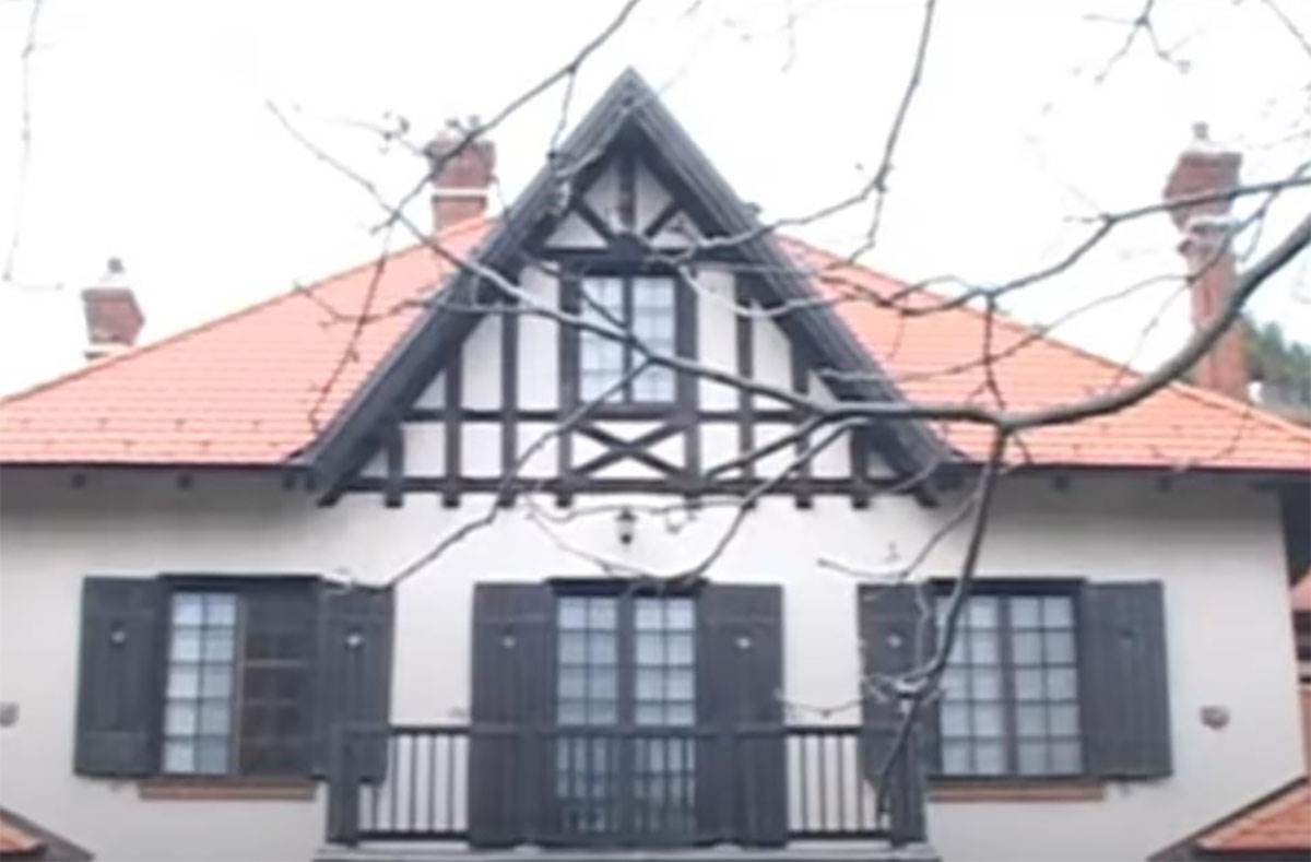 Katinkina kuća dvorište (4).jpg