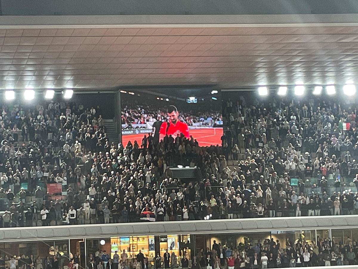 Novak pozdravio publiku (2).jpg