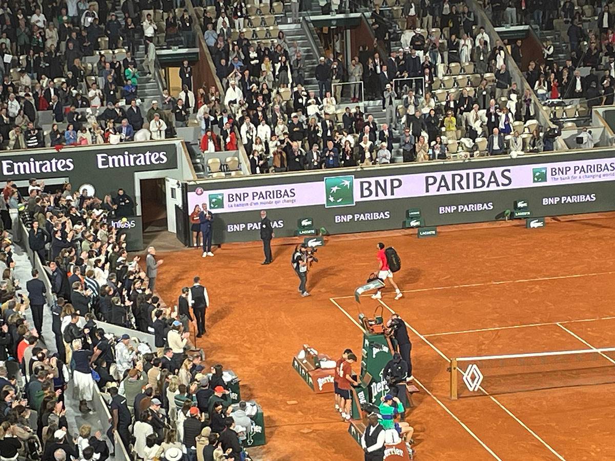 Novak pozdravio publiku (6).jpg