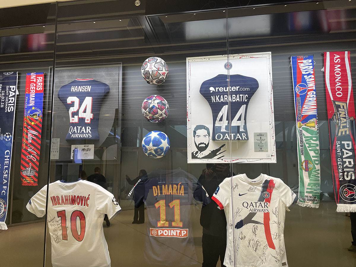 Stadion Pari Sen Žermena (2).jpg