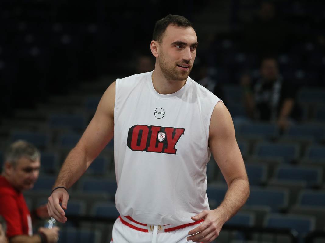 Nikola Milutinov Olimpijakos