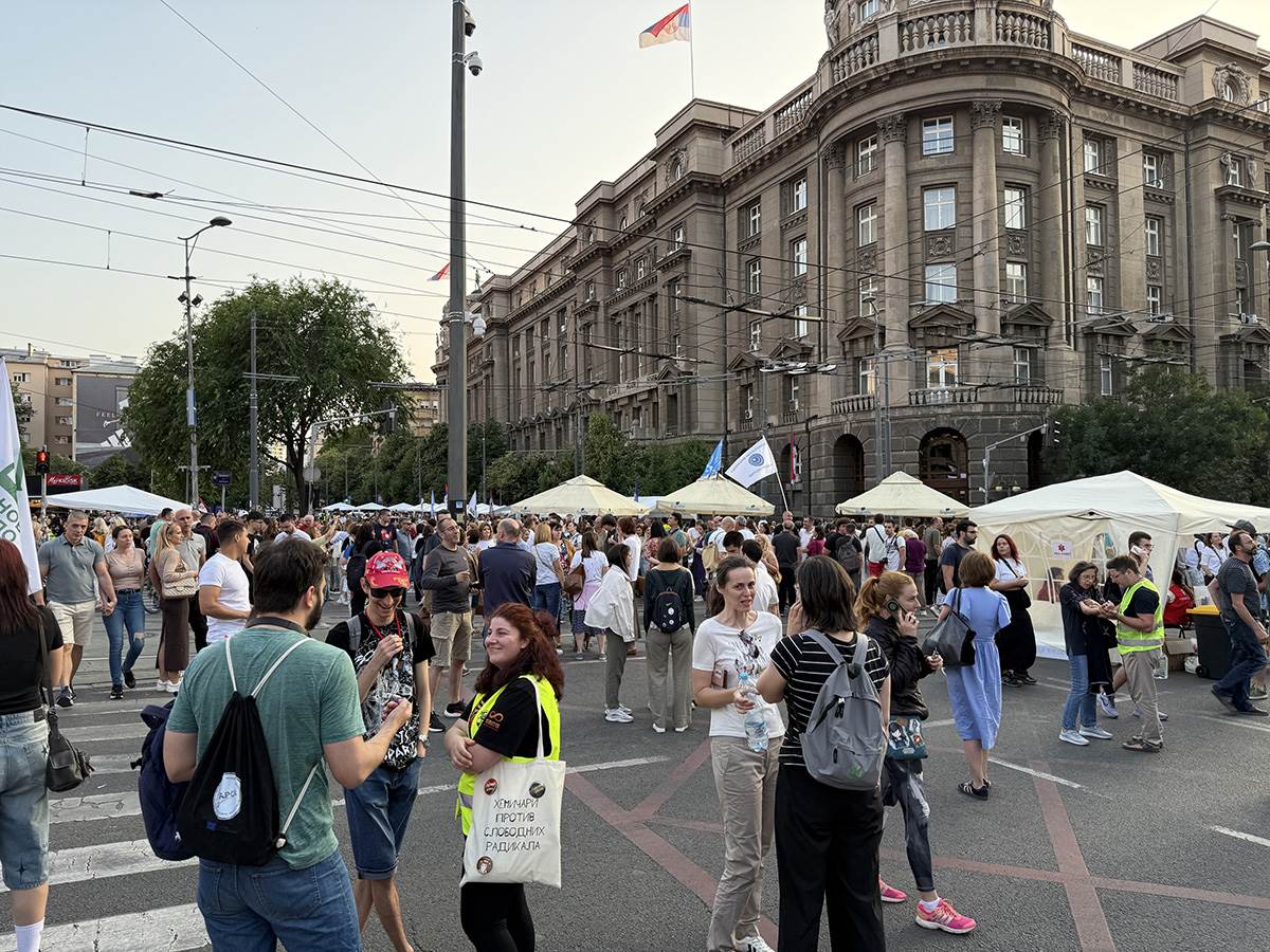 Protesti, fakulteti  (1).JPEG