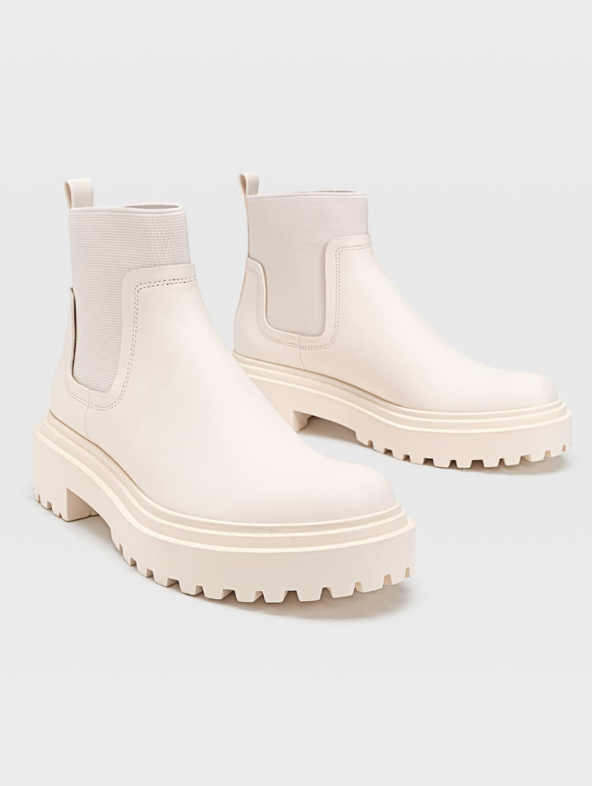 Glomazne čizme u beloj boji