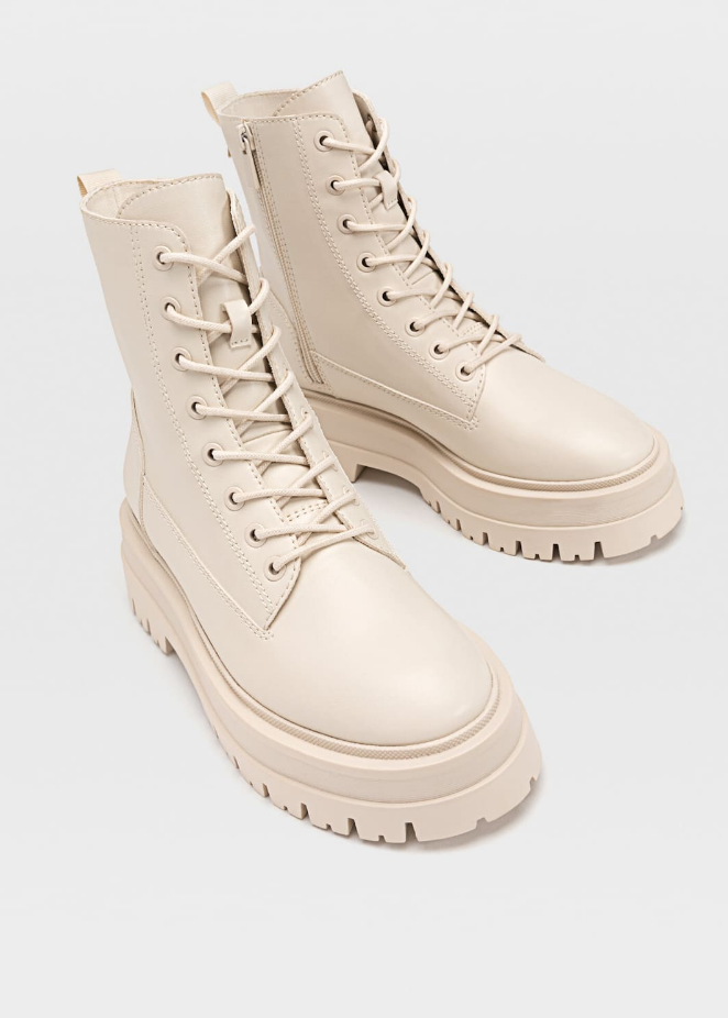 Glomazne čizme u beloj boji