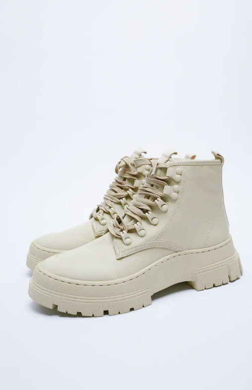 Glomazne čizme u beloj boji