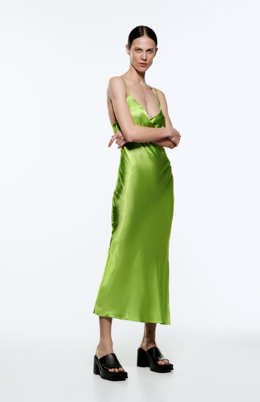 Trik za sužavanje svilene haljine