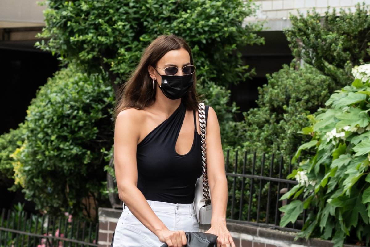 Farmerke koje podižu zadnjicu