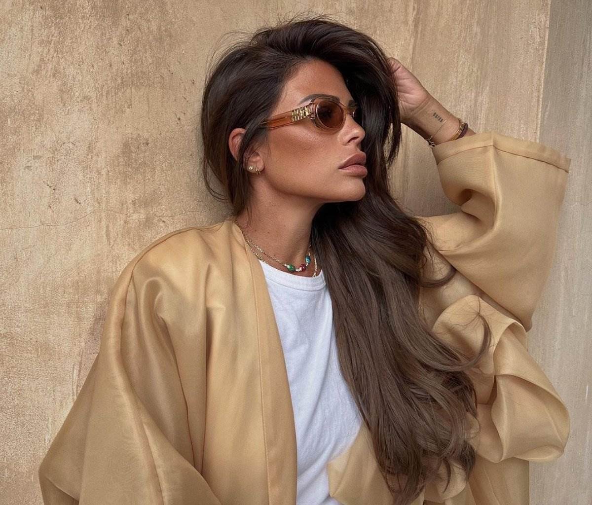 Kako da nosite belu majicu, a da izgleda skupo