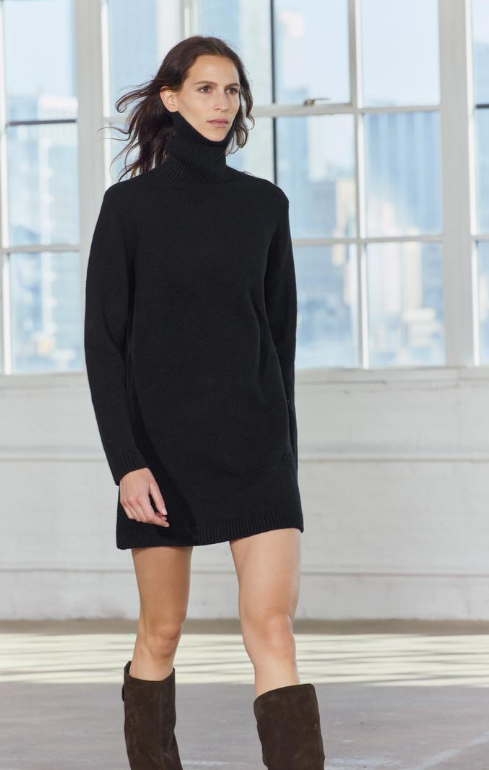 Zimska crna haljina za svaki dan