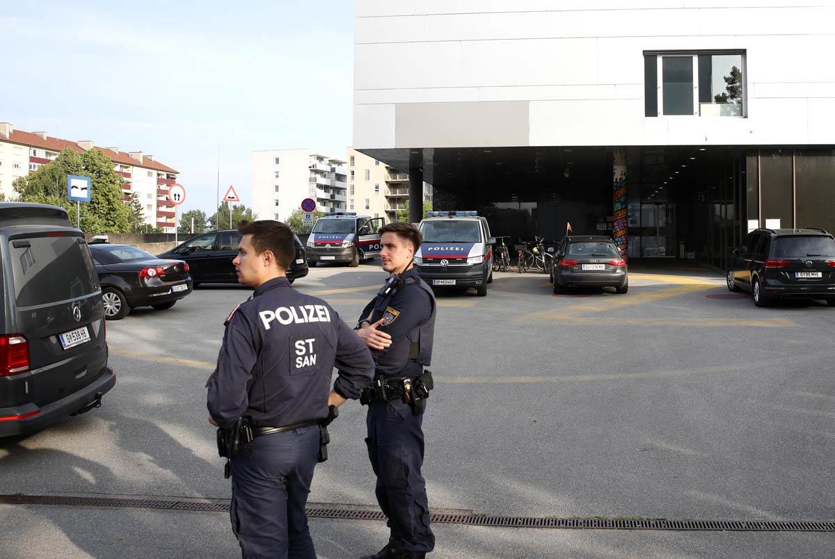 Pucnjava u školi u Gracu 3.jpg