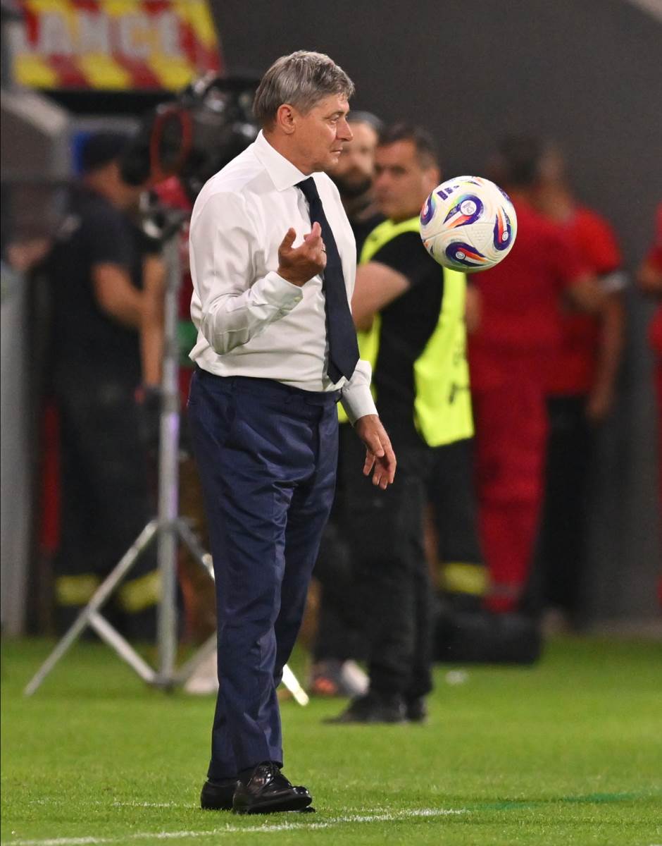 Dragan Stojković Piksi Srbija Andora 4.jpg