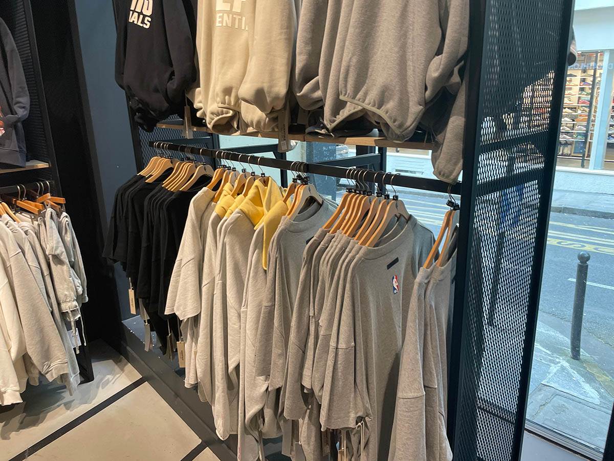 NBA prodavnica u Parizu (27).jpg