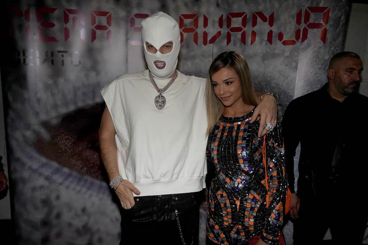 Devito i Breskvica.jpg