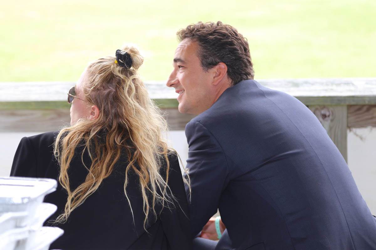 Meri Kejt Olsen Olivier Sarkozi (1).jpg