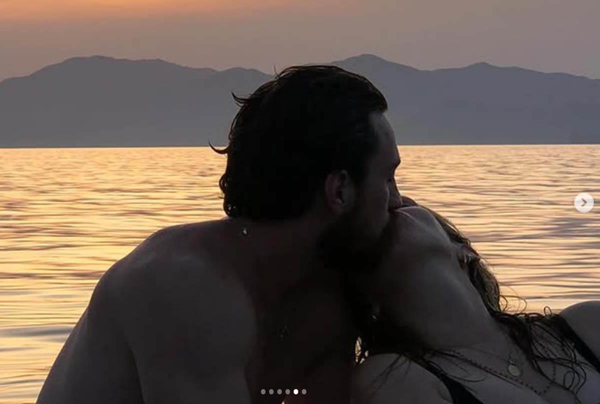 Aron Tejlor-Džonson i supruga 3.jpg