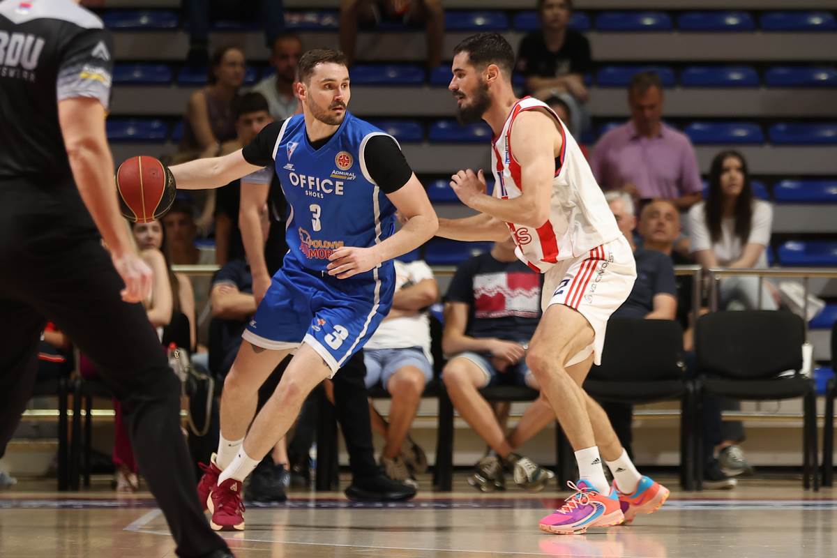 Luka Cerovina protiv Nikole Kalinića na Zvezda Spartak Subotica