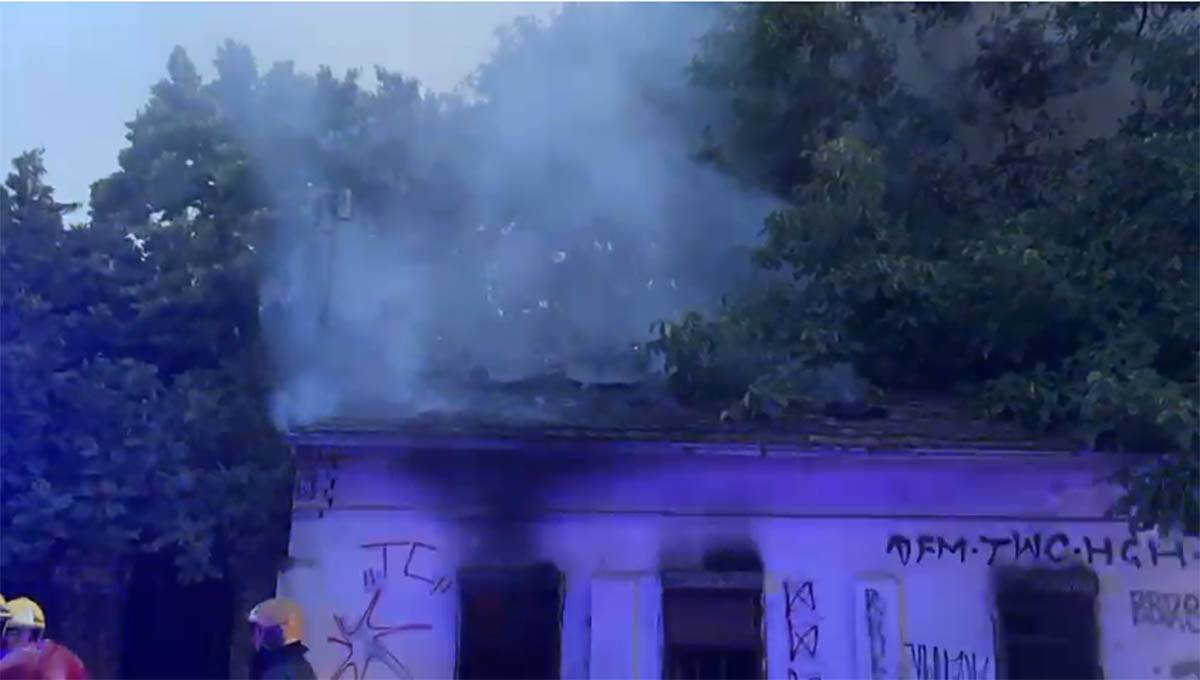 Gori kuca u Dubljanskoj Vracar (9).jpg