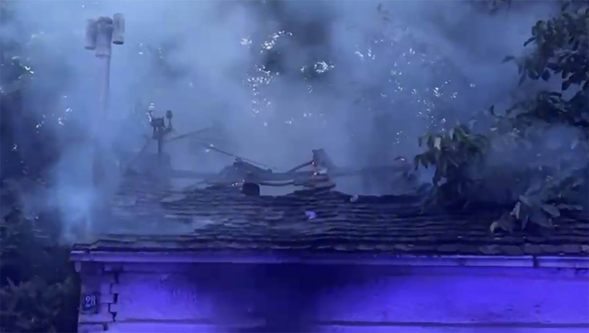 Gori kuca u Dubljanskoj Vracar (10).jpg