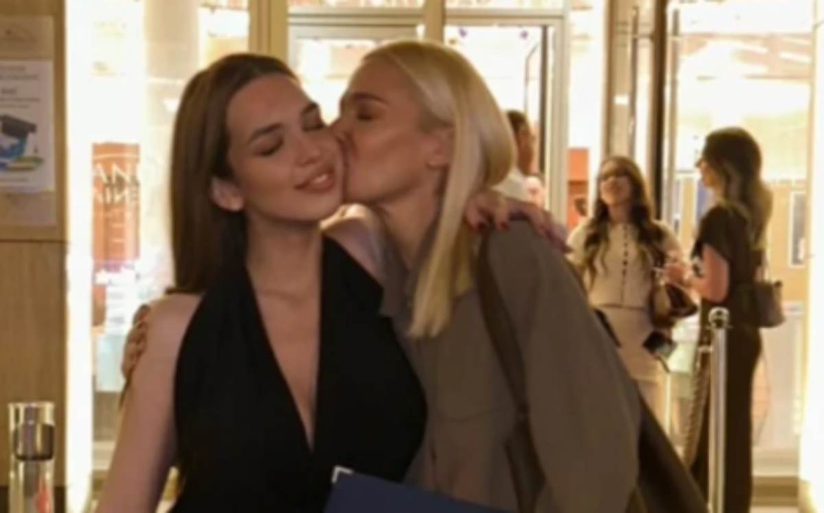 Hana Ikodinović i Nataša Bekvalac