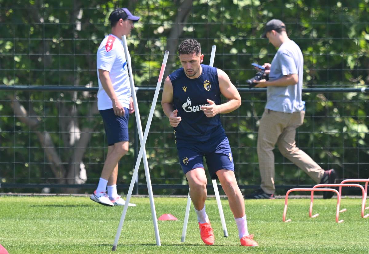 Crvena zvezda pripreme trening (9).jpg