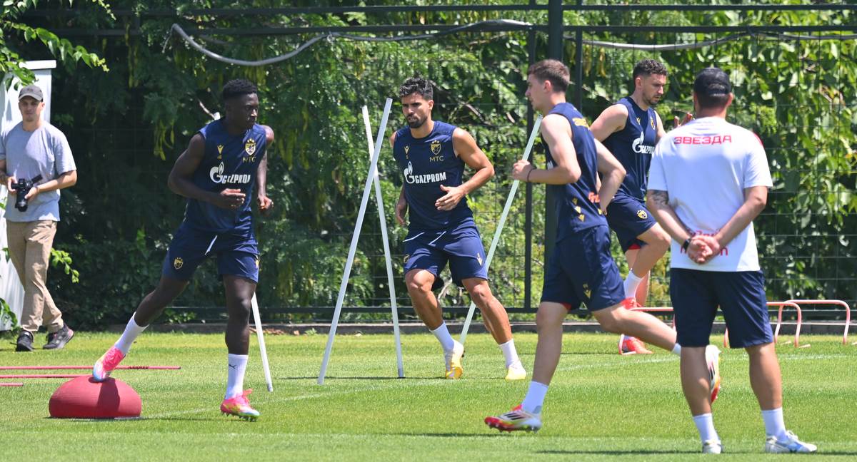 Crvena zvezda pripreme trening (11).jpg