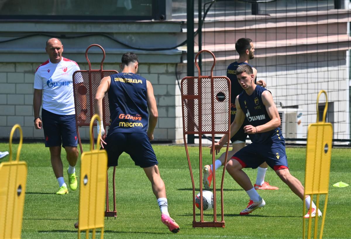 Crvena zvezda pripreme trening (17).jpg