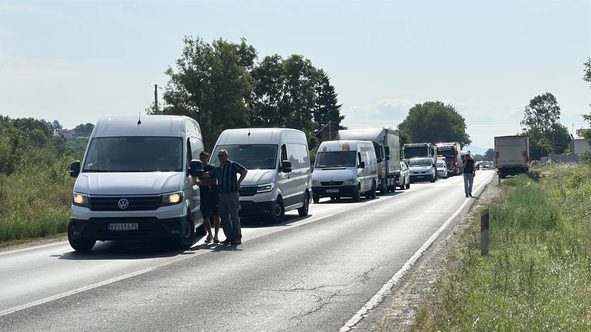 Teška saobraćajna nesreća na magistralnom putu Čačak – Kraljevo 2.jpg