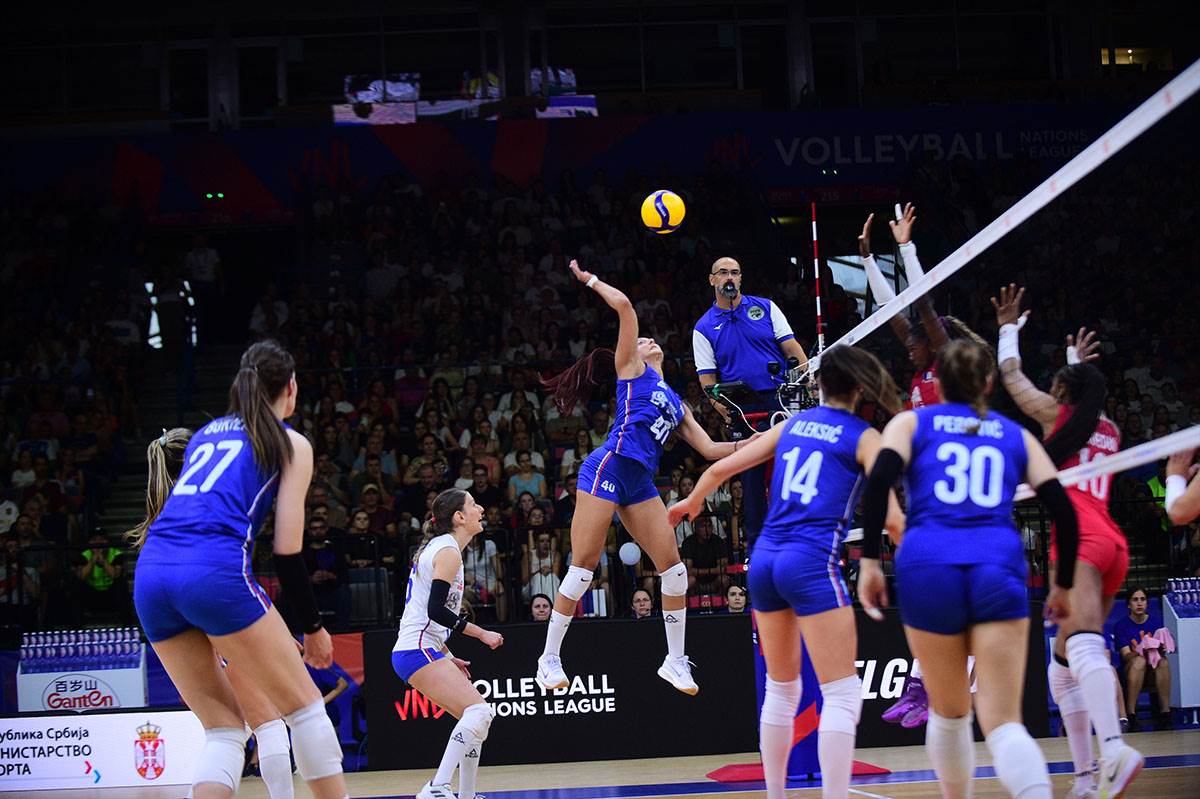 Srbija Francuska odbojka (10).jpg
