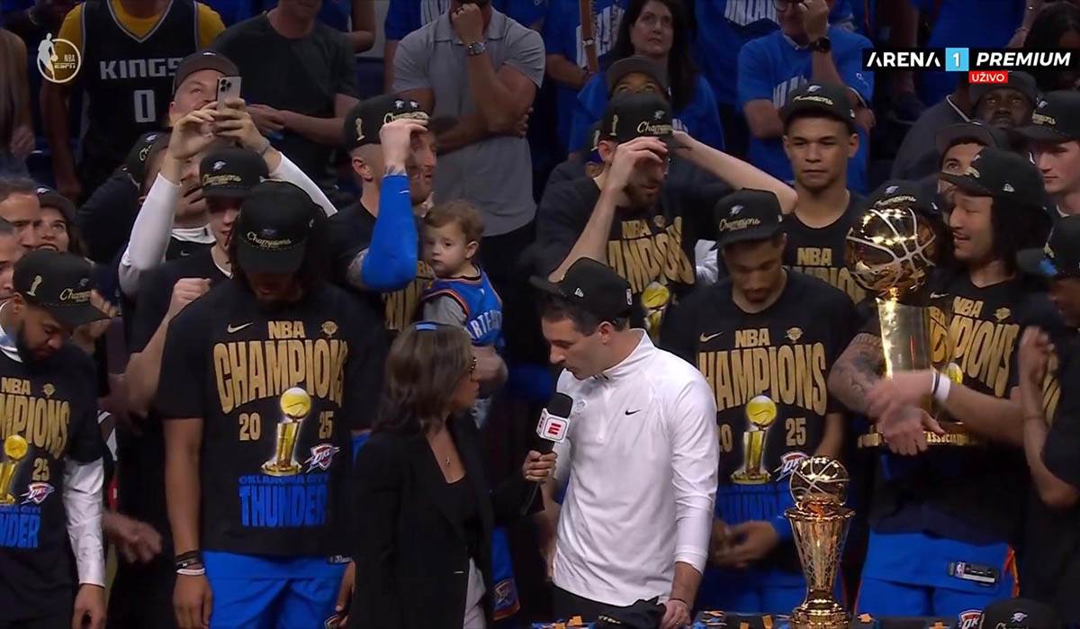 Nikola Topić šampion NBA lige (3).jpg