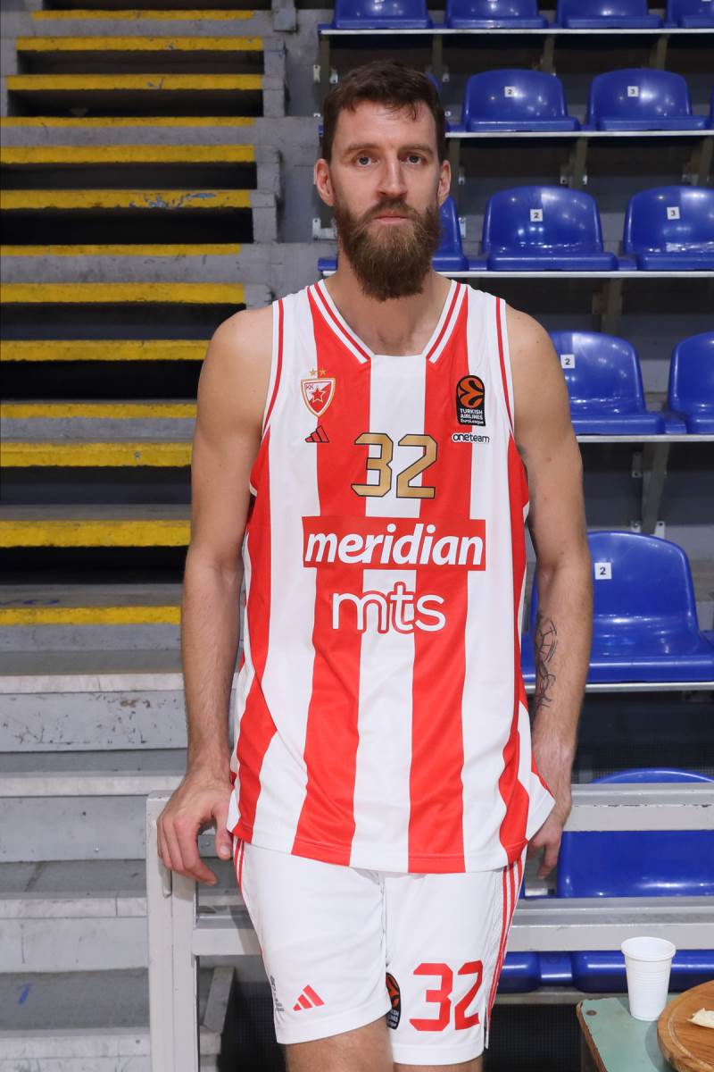 Ognjen Kuzmić Zvezda (7).JPG