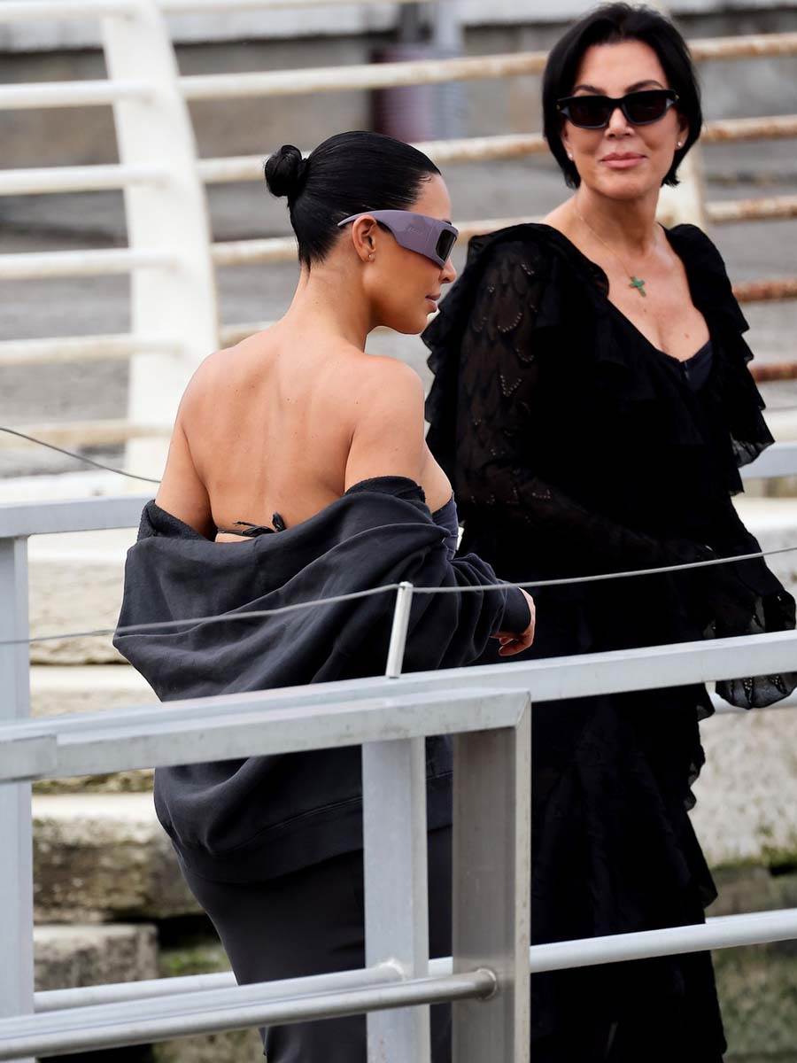 Kim Kardašijan Kris Džener Kloe Kardašijan 3.jpg