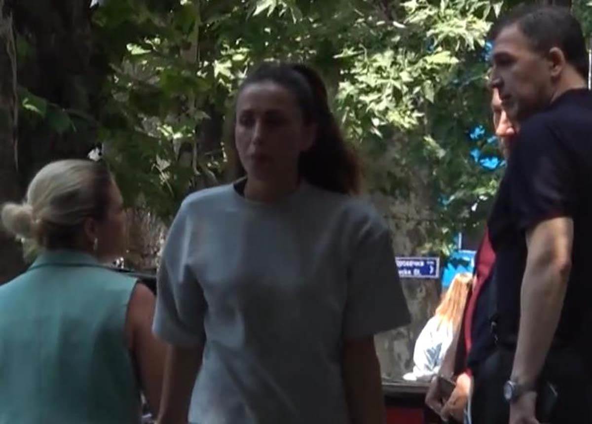 Emina Jahović 5.jpg