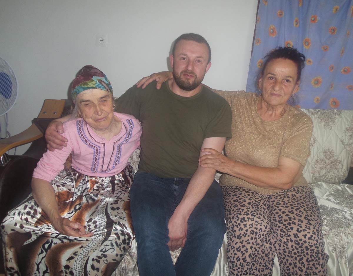 majka iz Novog Pazara pronašla sina posle 40 godina 5.jpg
