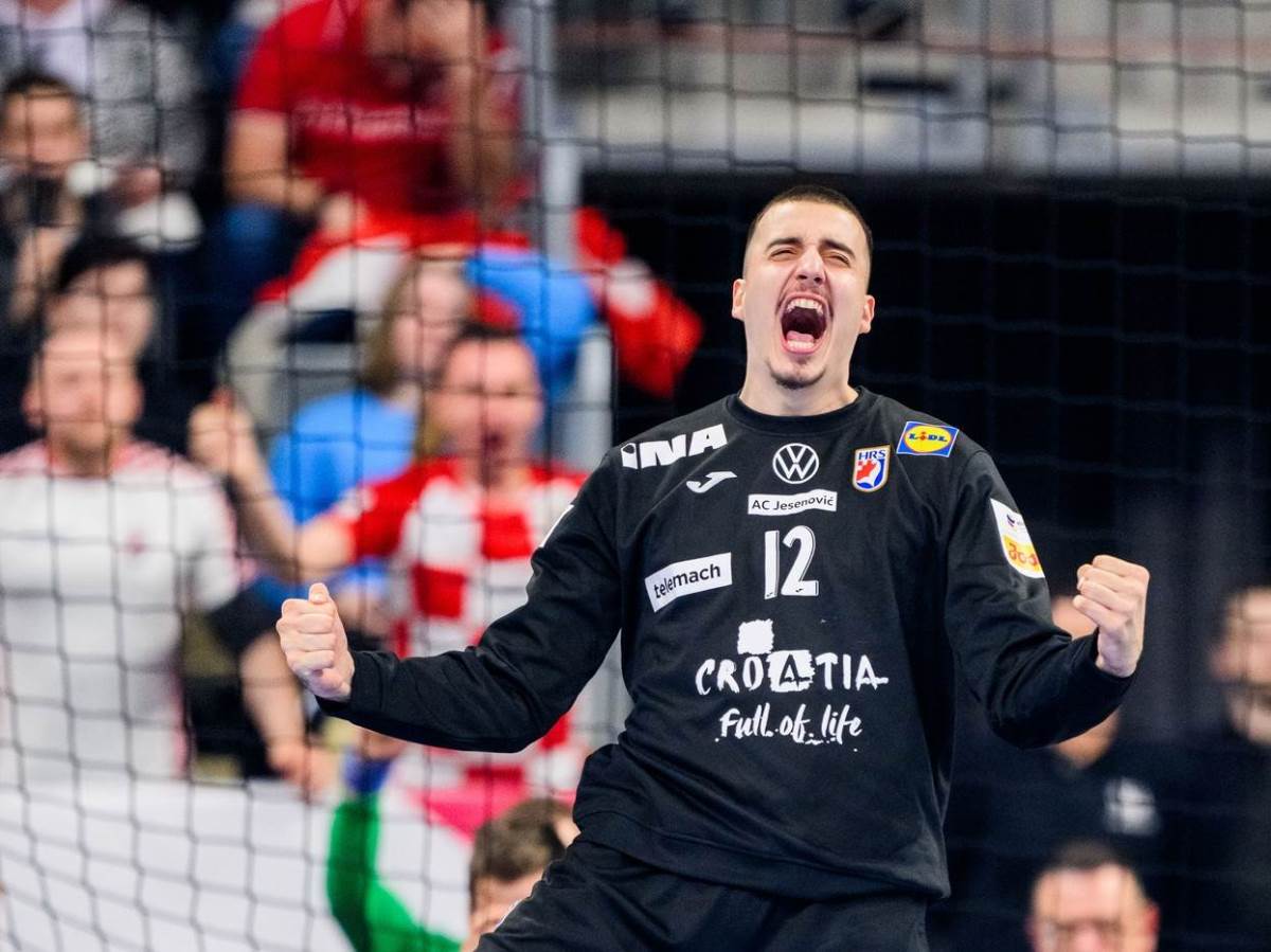Matej Mandić golman Hrvatske
