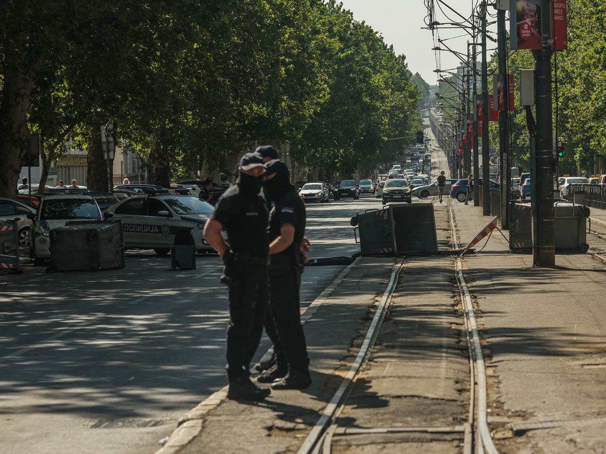 blokada_ulica_pravni_fakultet_bulevar_stefan_stojanović_ (4).jpg