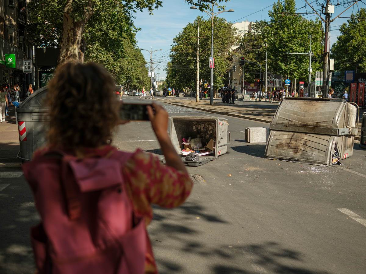 blokada_ulica_pravni_fakultet_bulevar_stefan_stojanović_ (9).jpg