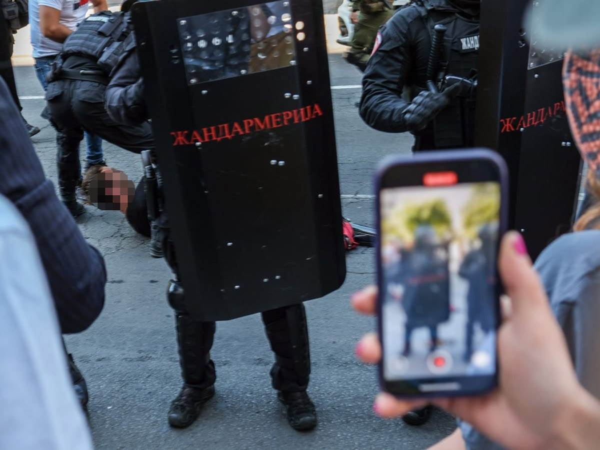 Hapsenje kod Doma vojske Francuska ulica (6).jpg