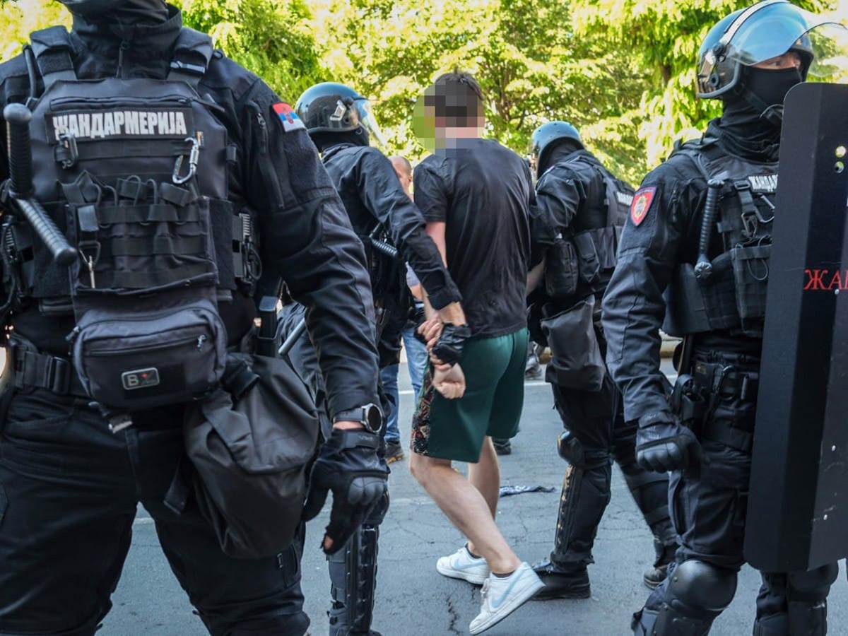 Hapsenje kod Doma vojske Francuska ulica (7).jpg