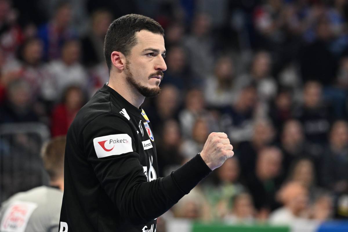 Hrvatski golman Filip Ivić dobio otkaz u Vojvodini.