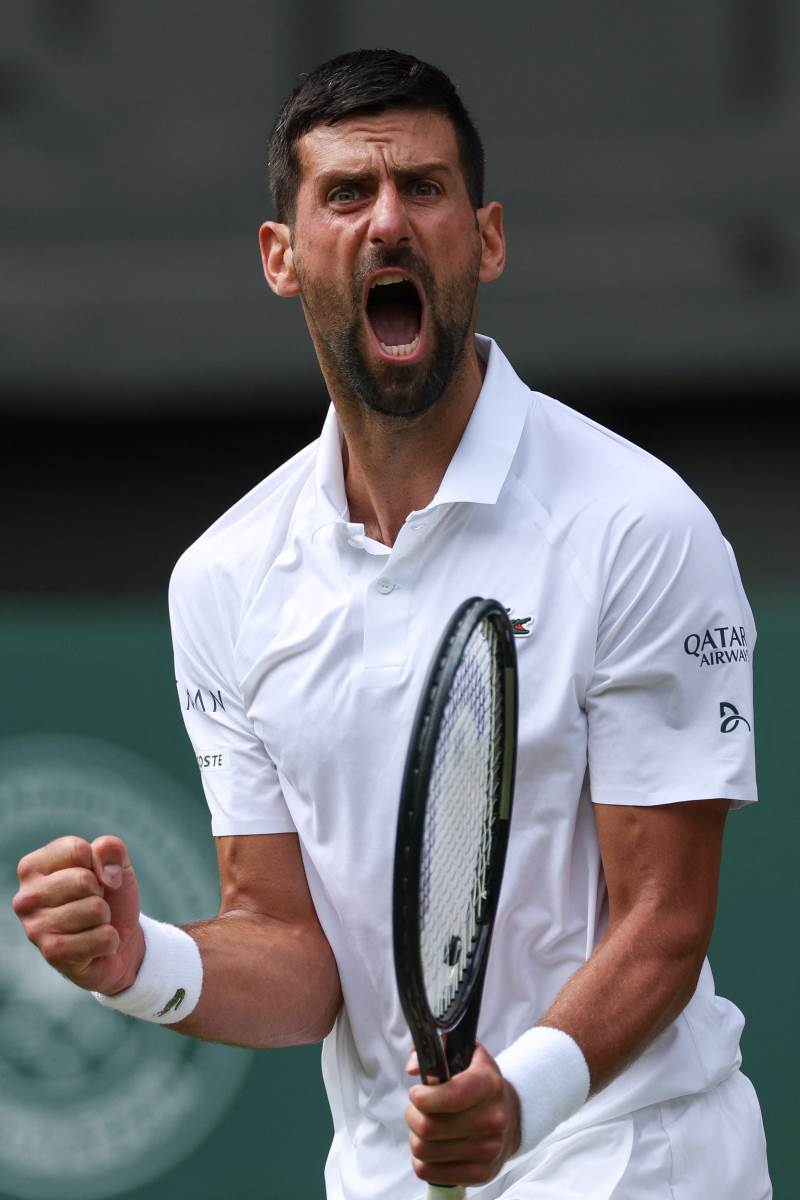 Novak Đoković slavi na Vimbldonu.