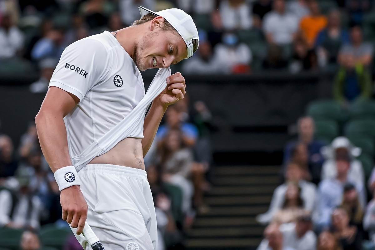 Tim van Rajthoven na Vimbldonu 2022.