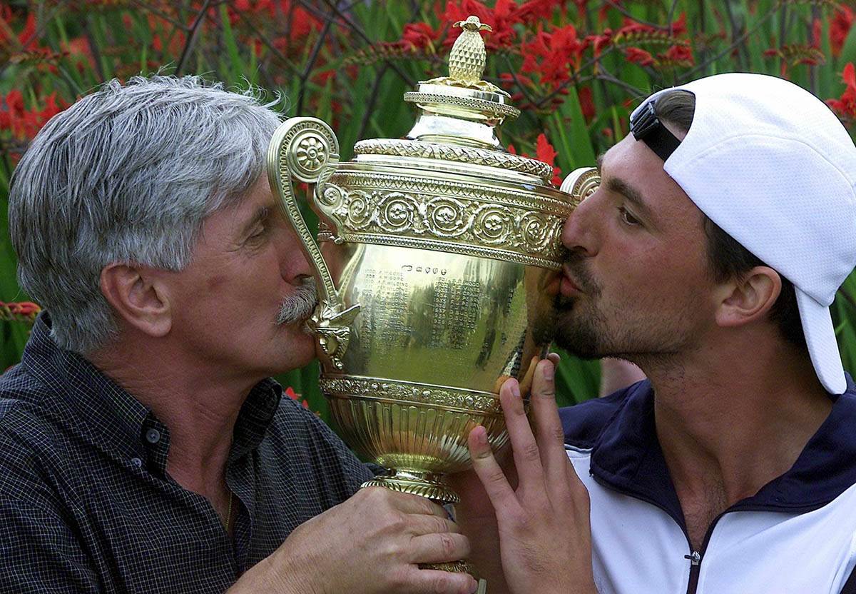 Goran Ivanišević osvojio Vimbldon 2001. godine (2).jpg