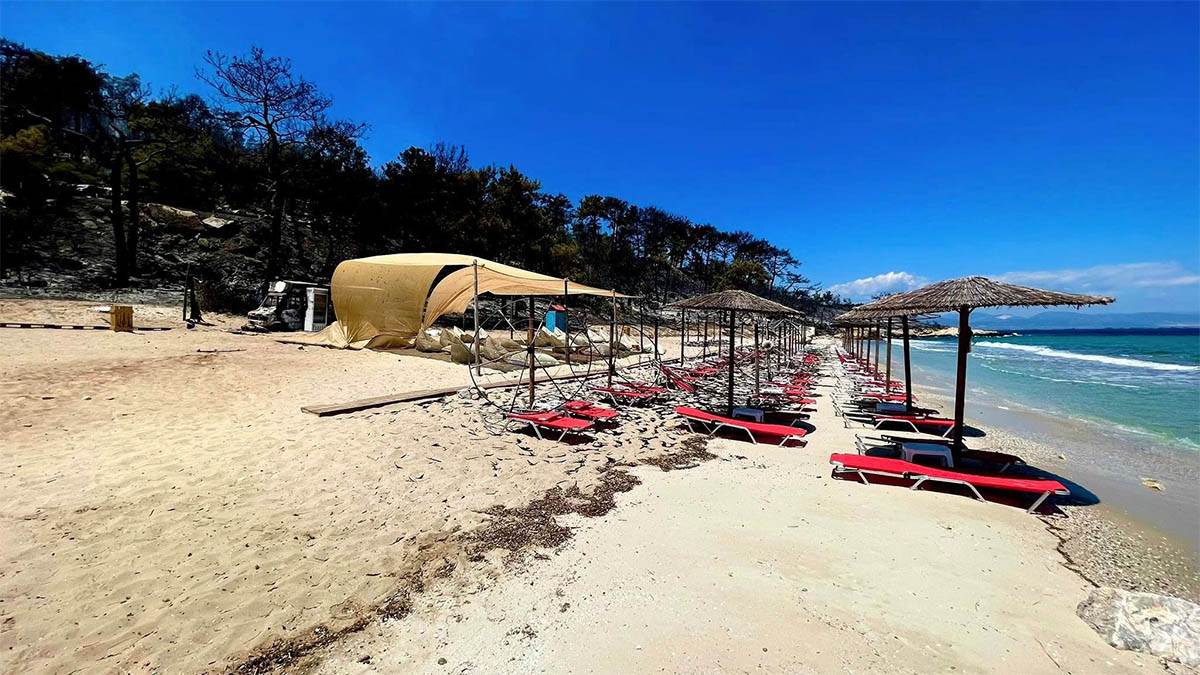 Plaža Glikadi na Tasosu nakon požara (2).jpg