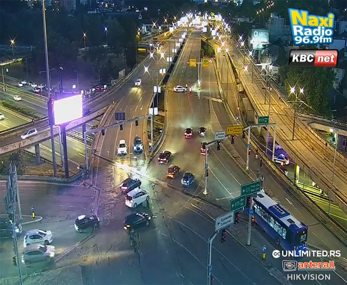 autokomanda copy.jpg