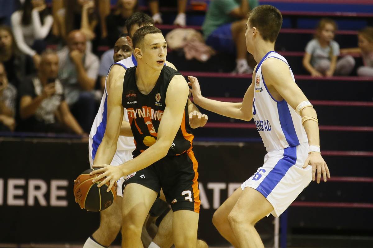 Ognjen Radošić srpski košarkaš