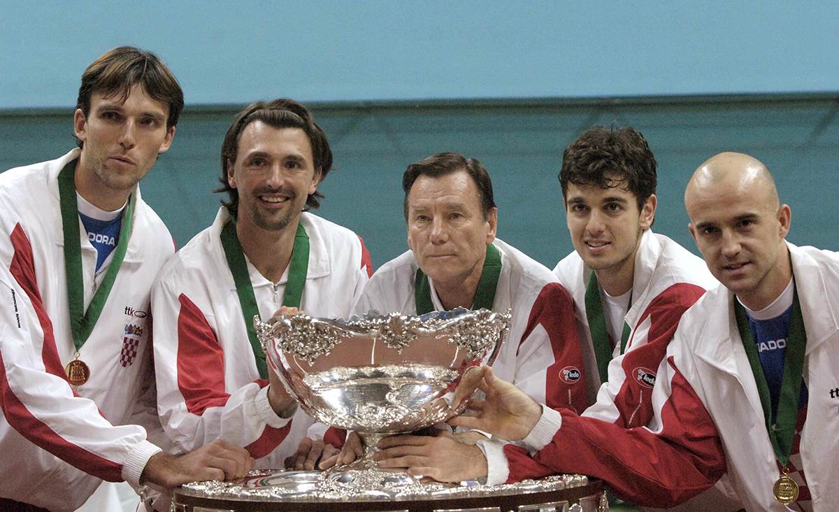 Ivan Ljubičić slavi sa reprezentacijom Hrvatske titulu u Dejvis kupu.