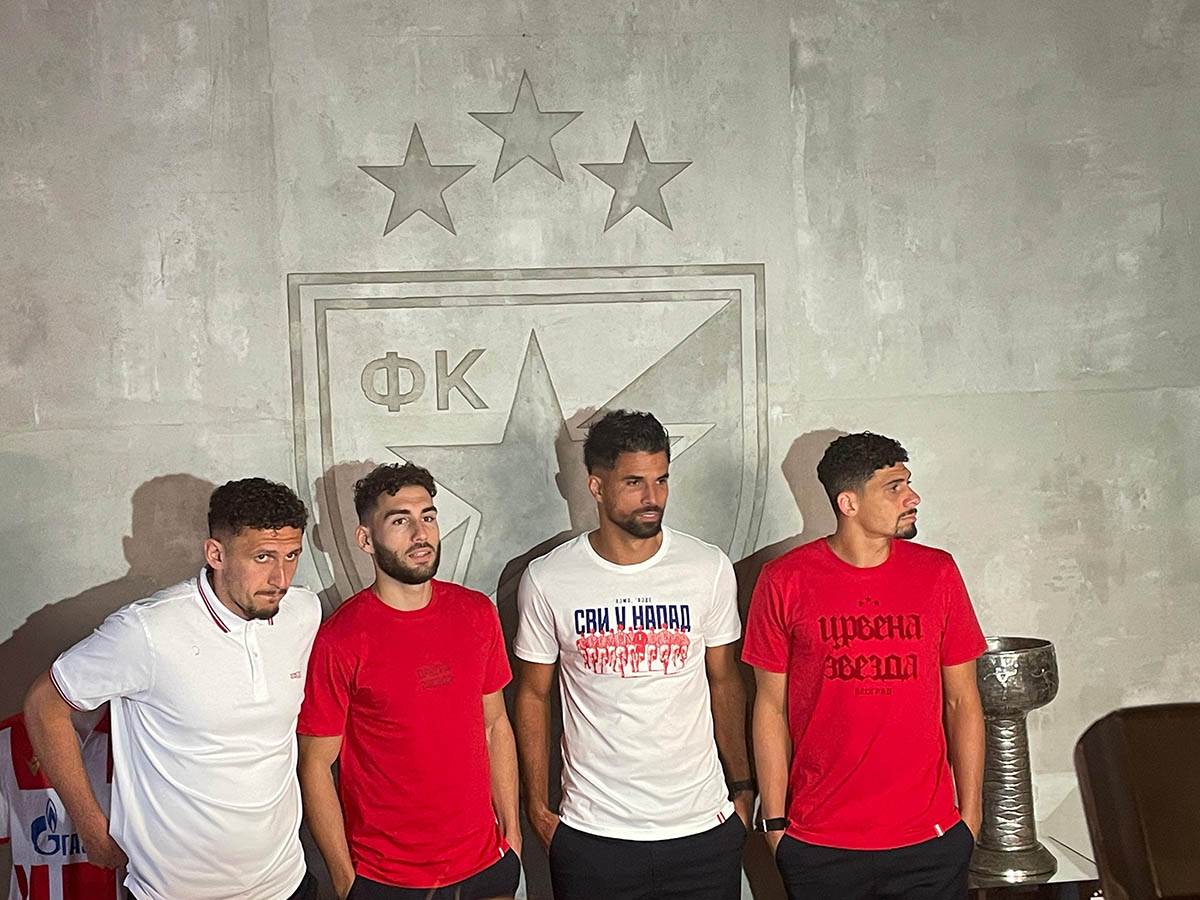 Veljković, Rogrigao, Mateuš i Tiknizijan na predstavljanju (1).jpg