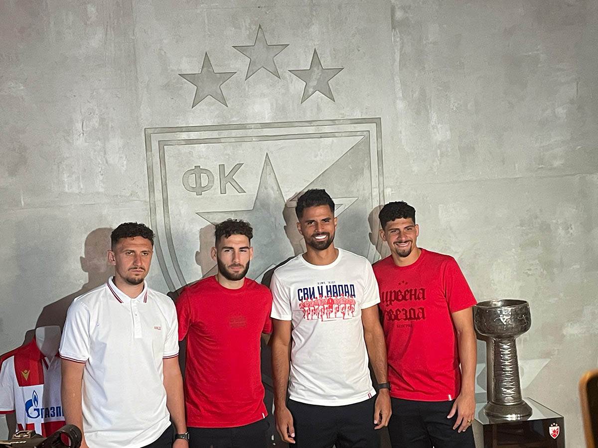 Veljković, Rogrigao, Mateuš i Tiknizijan na predstavljanju (4).jpg